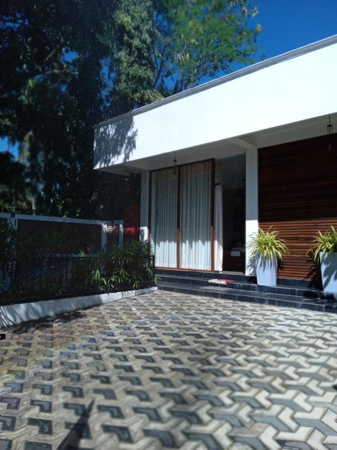Elephant Park Family Bungalow Udawalawe Exterior foto