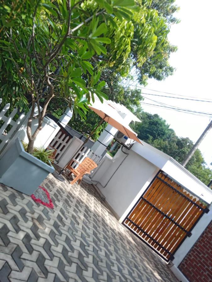 Elephant Park Family Bungalow Udawalawe Exterior foto