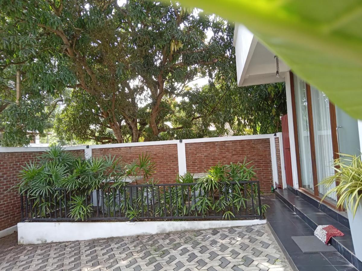 Elephant Park Family Bungalow Udawalawe Exterior foto
